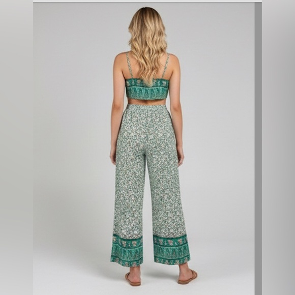 Floral Print Cami Top & Wide Leg Pants - Picture 4 of 12